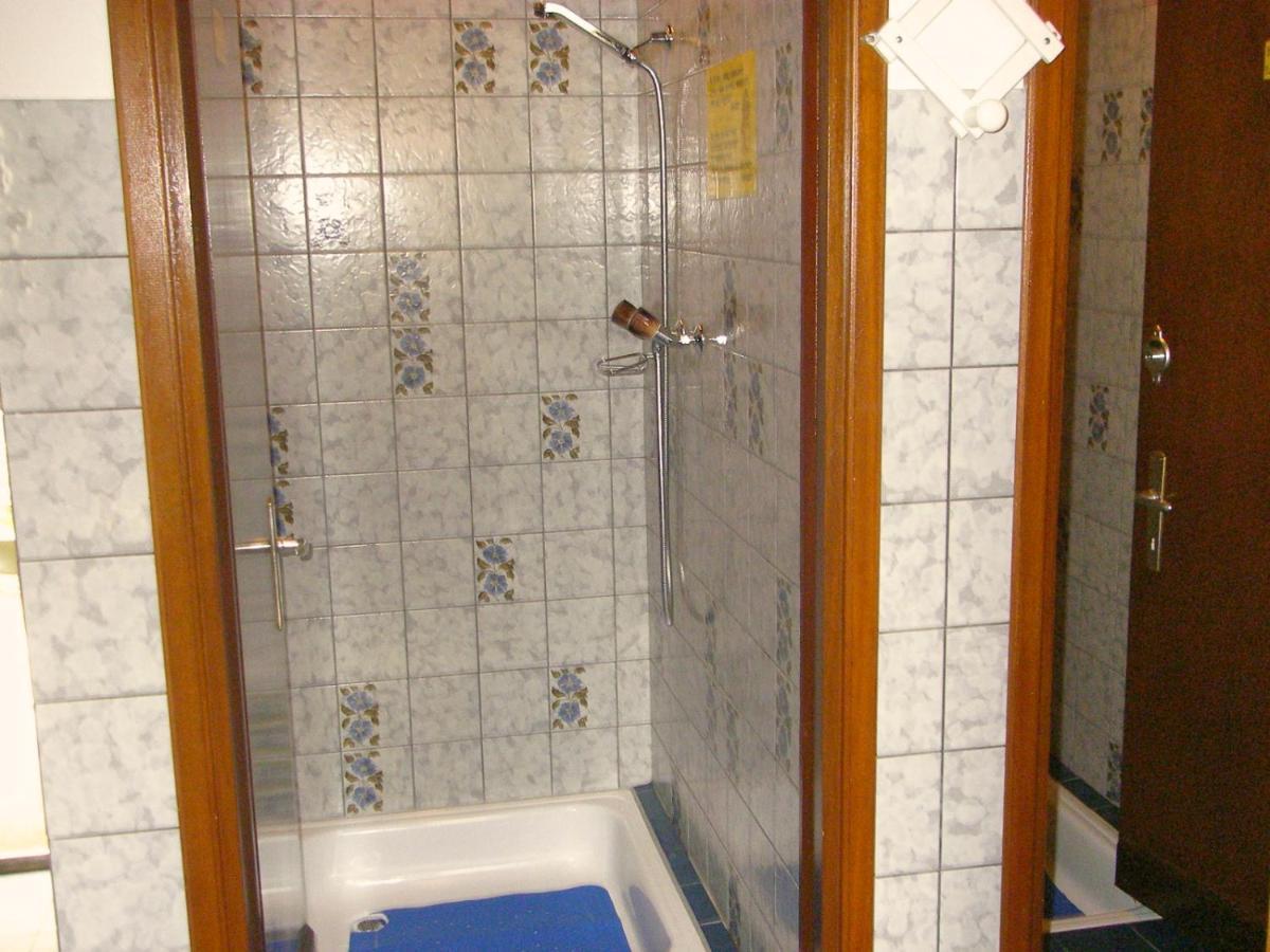 Baracca Backpacker Hostel Aurigeno ห้อง รูปภาพ