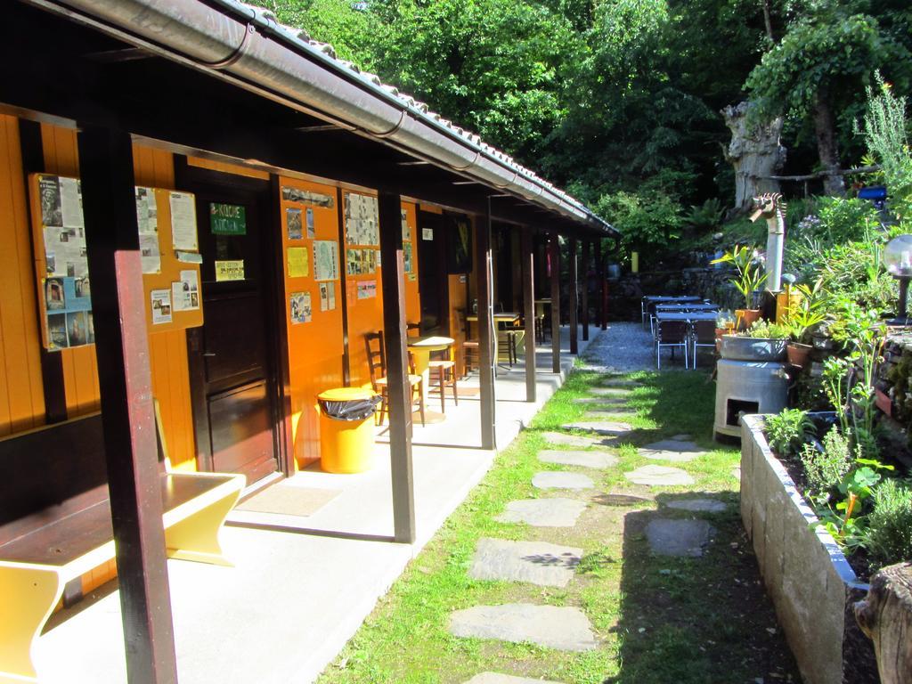 Baracca Backpacker Hostel Aurigeno ภายนอก รูปภาพ